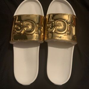 Ugg metallic slides